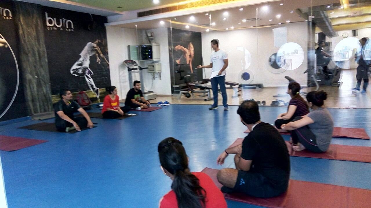 Group Past Life Regression - Yogi Jnana Param explaining, what to expect from this meditation