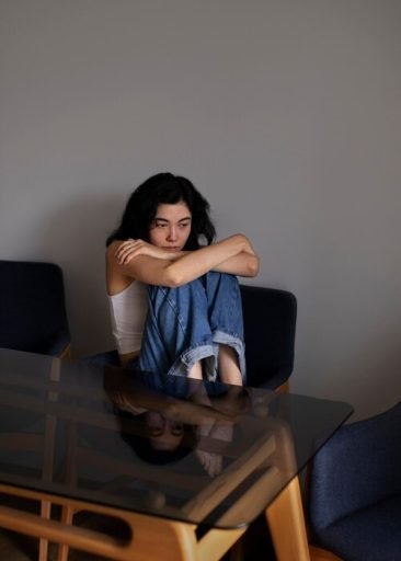 How to handle divorce stress Gracefully? - 01 9 young woman dealing with anxiety 23 2149521401